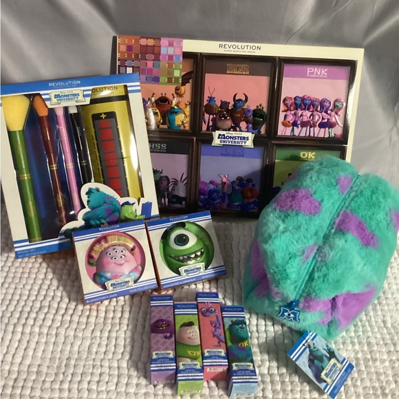 Revolution Disney Pixar Monsters University Makeup Set Bag Lips Powders & More - Picture 14 of 14